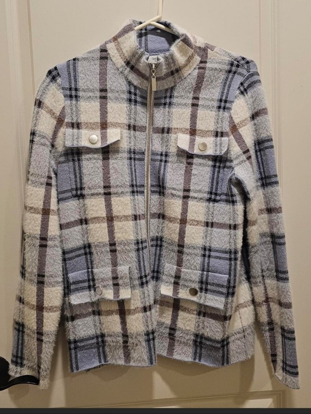 Soft Plaid Zip-Up Jacket in Cream & Blue